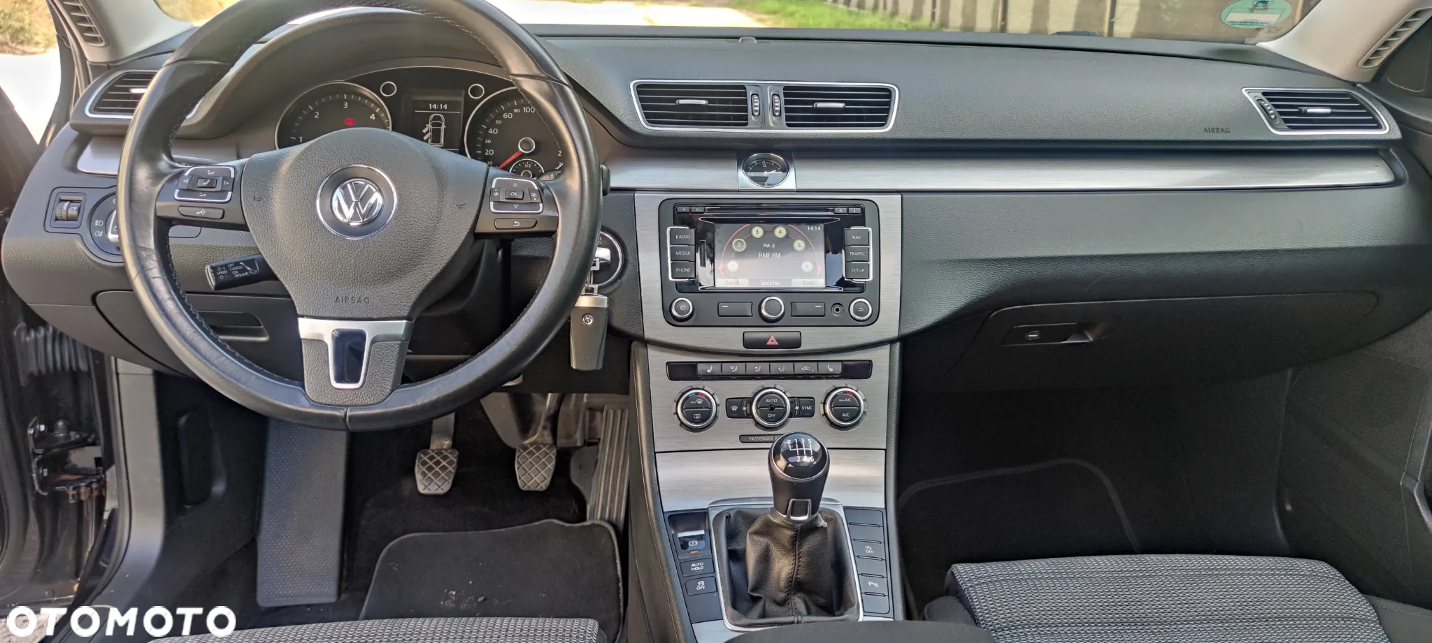 Volkswagen Passat 2.0 TDI Comfortline - 6