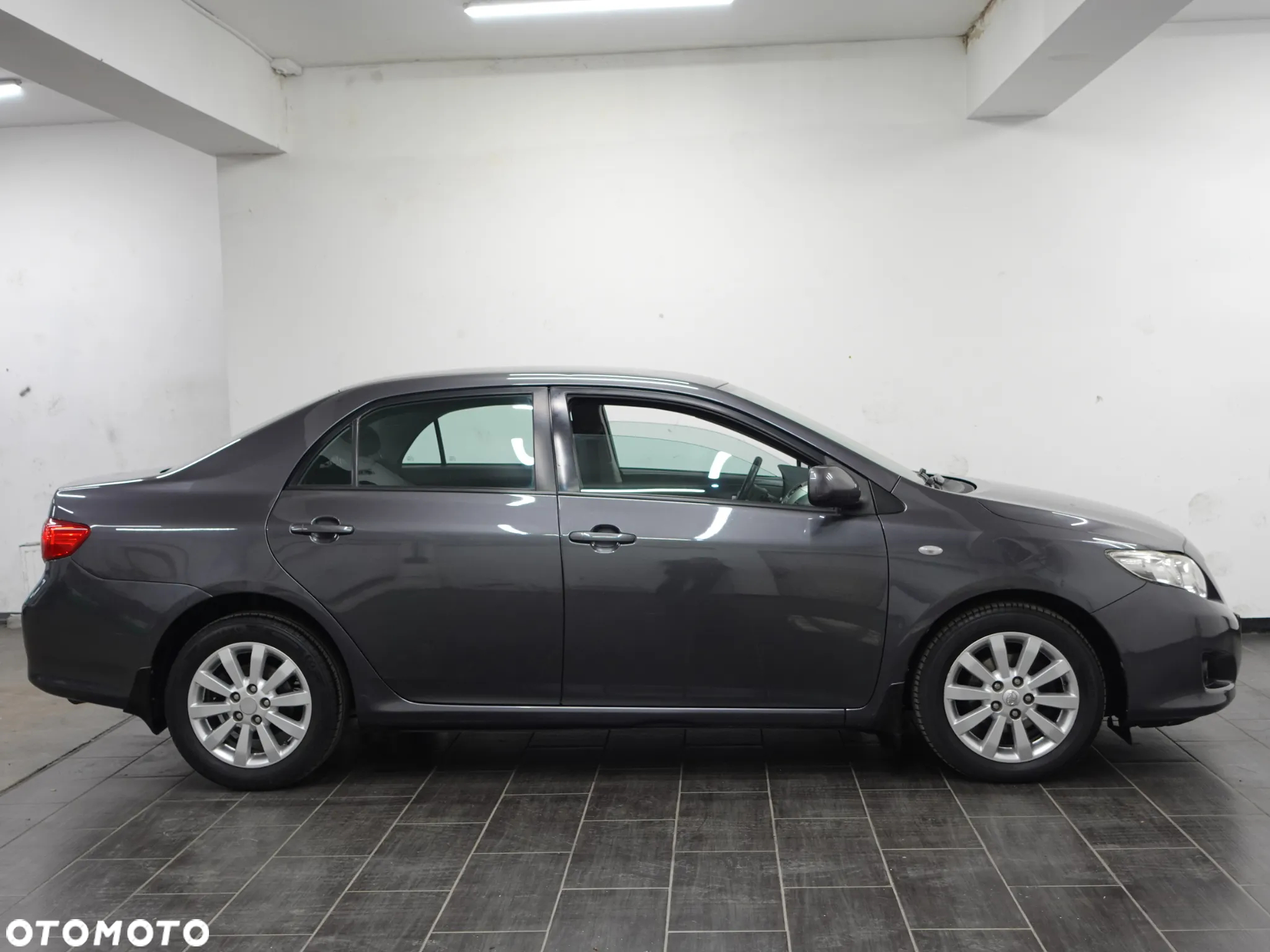 Toyota Corolla 1.6 Luna - 10
