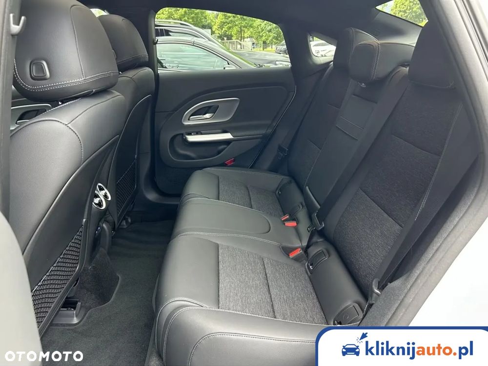 Mercedes-Benz CLA 200 mHEV Progressive 7G-DCT - 10