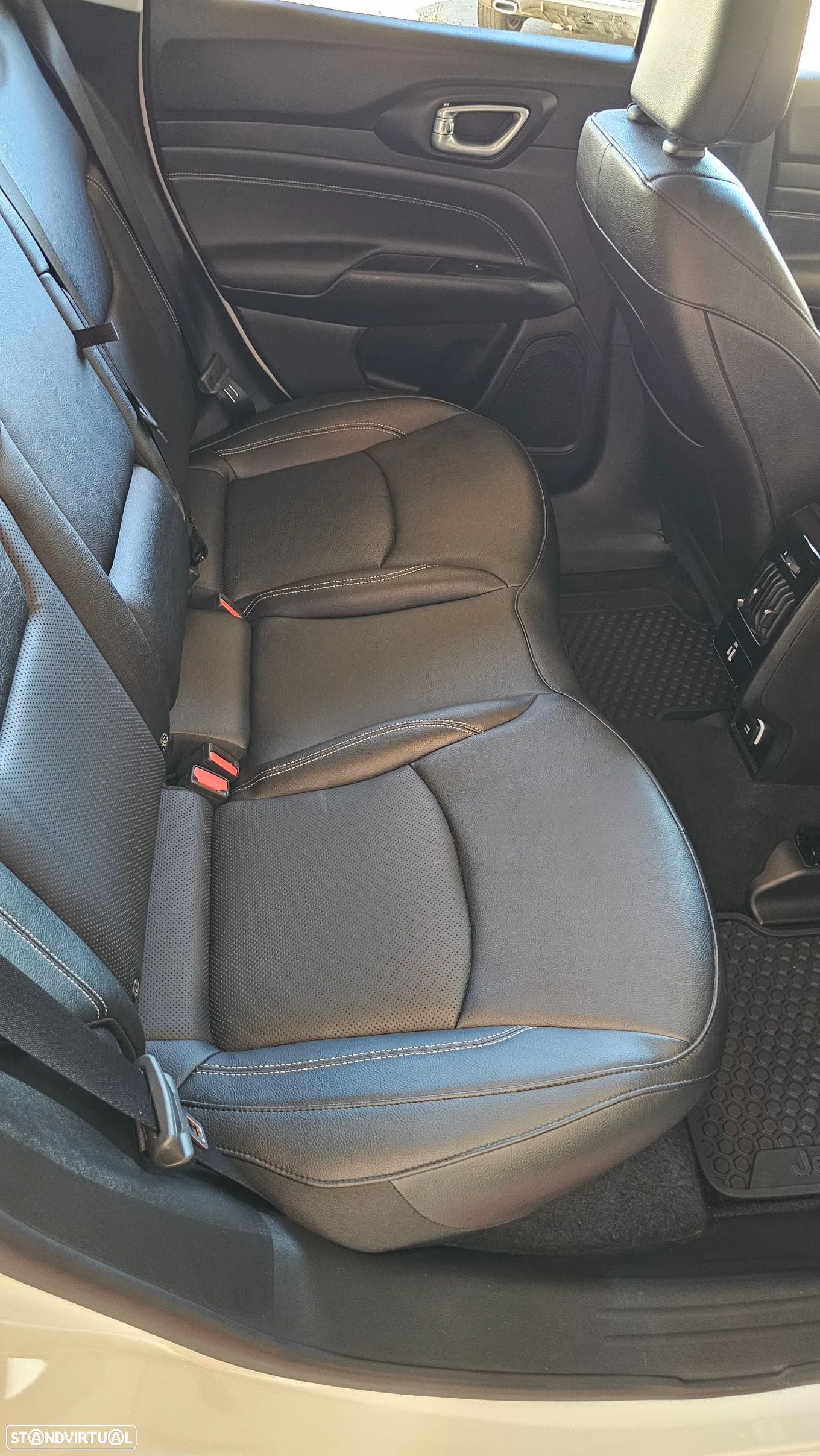 Jeep Compass 1.3 T4 4xe PLUG-IN HYBRID Auto High Upland - 10
