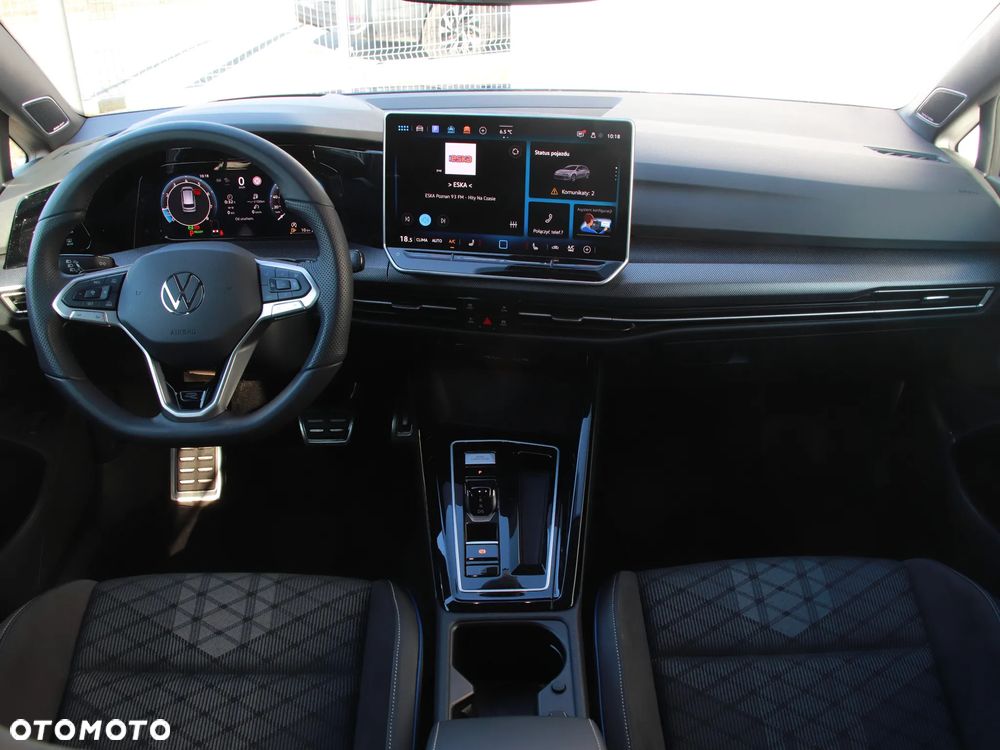 Volkswagen Golf - 16