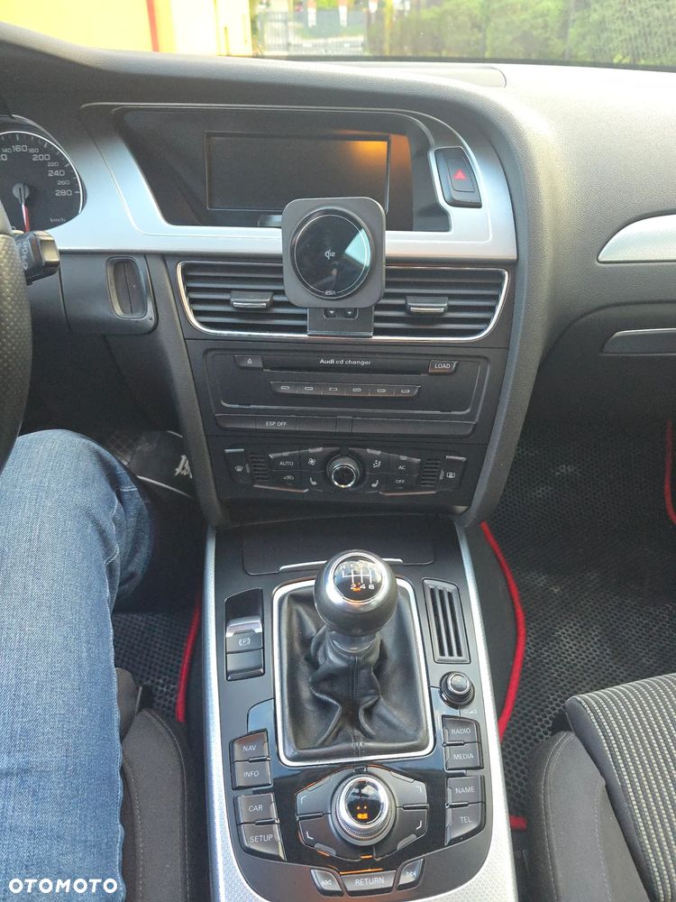 Audi A4 Avant - 16