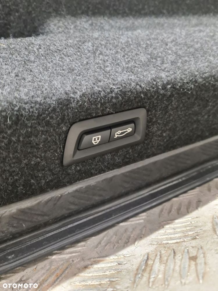 BMW G30 F90 M5 COMPETITION KLAPA BAGAŻNIKA C17 KAMERA ELEKTRYKA - 8