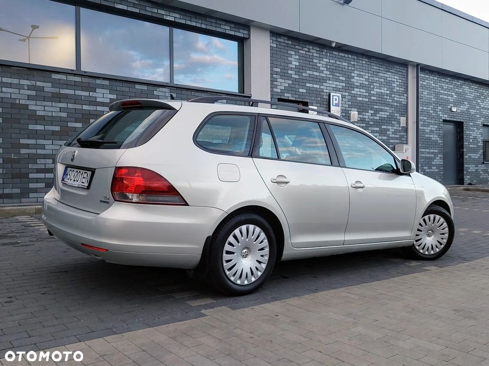Volkswagen Golf VI 1.6 TDI Comfortline - 6
