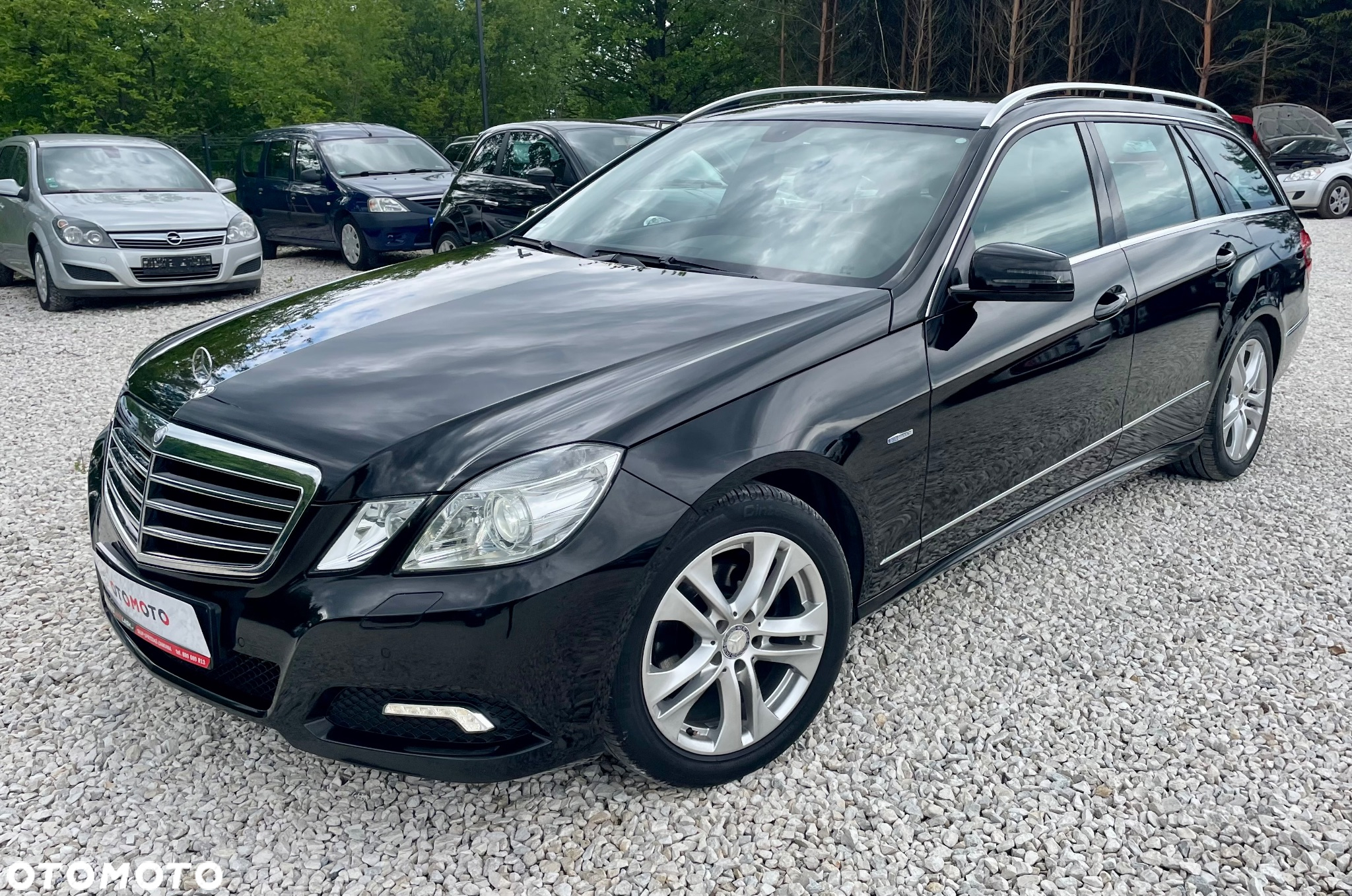 Mercedes-Benz Klasa E 200 CGI BlueEffICIENCY Avantgarde - 2