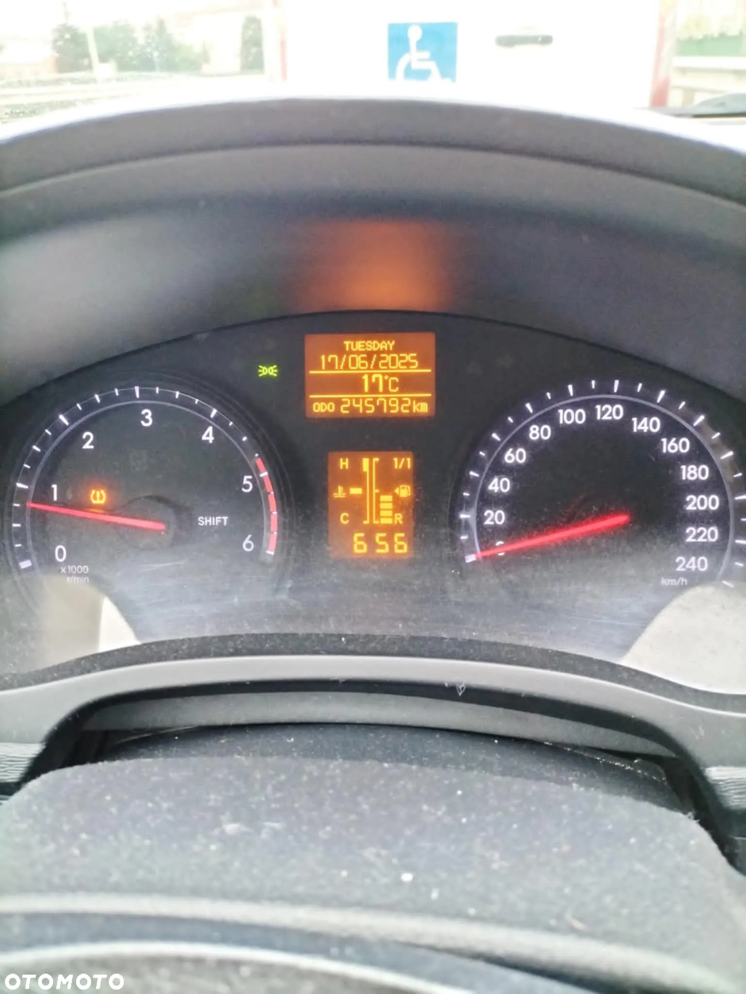 Toyota Avensis 2.0 D-4D Premium - 11