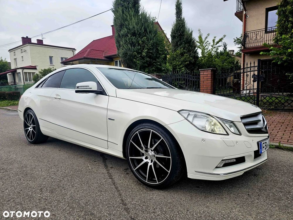 Mercedes-Benz Klasa E 250 BlueEFFICIENCY 7G-TRONIC Avantgarde - 1