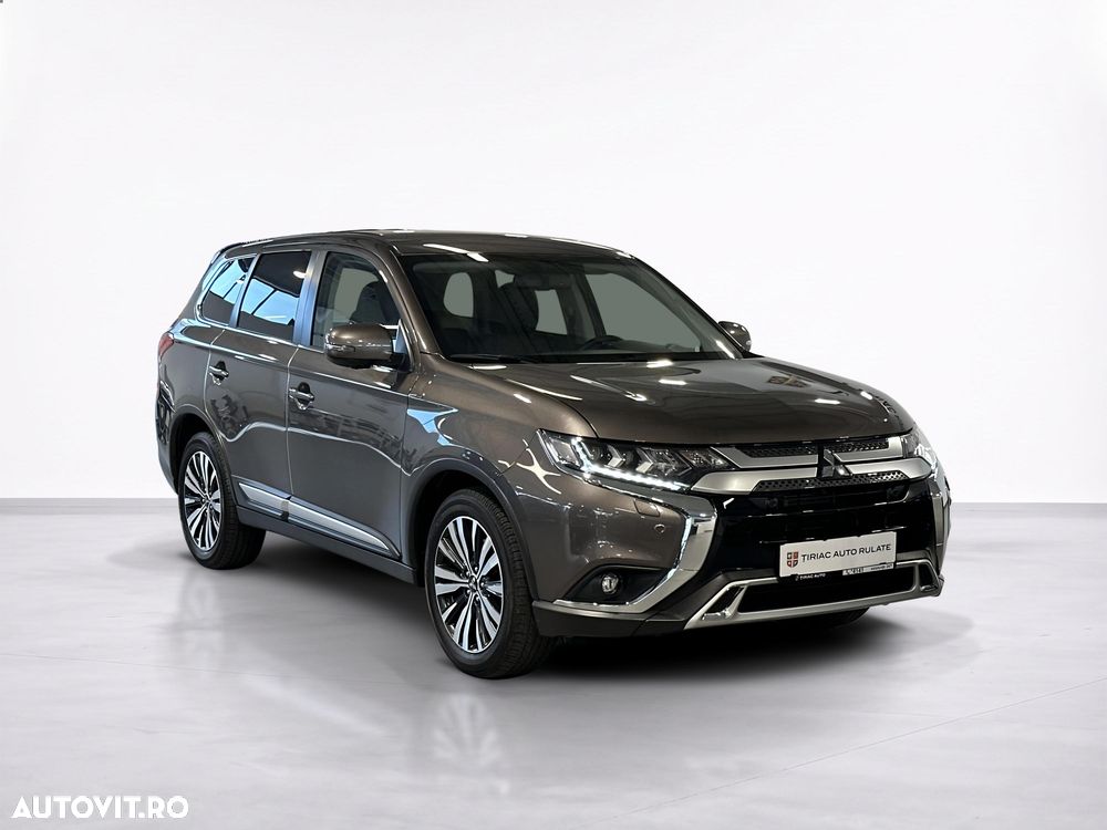 Mitsubishi Outlander - 8