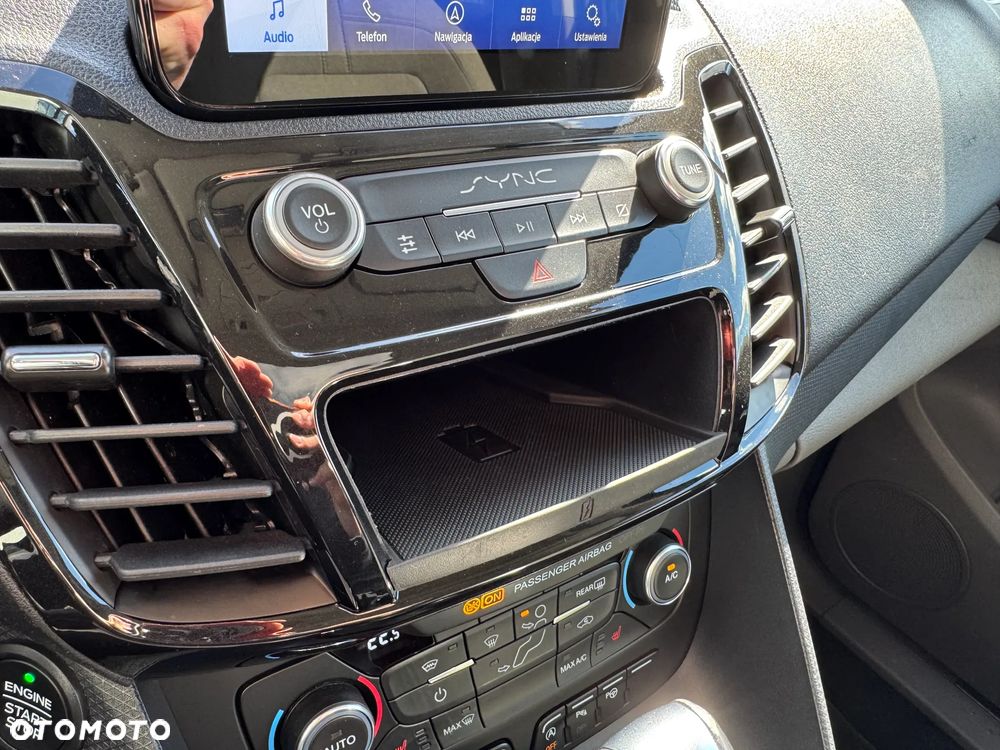 Ford Tourneo Connect Grand - 28