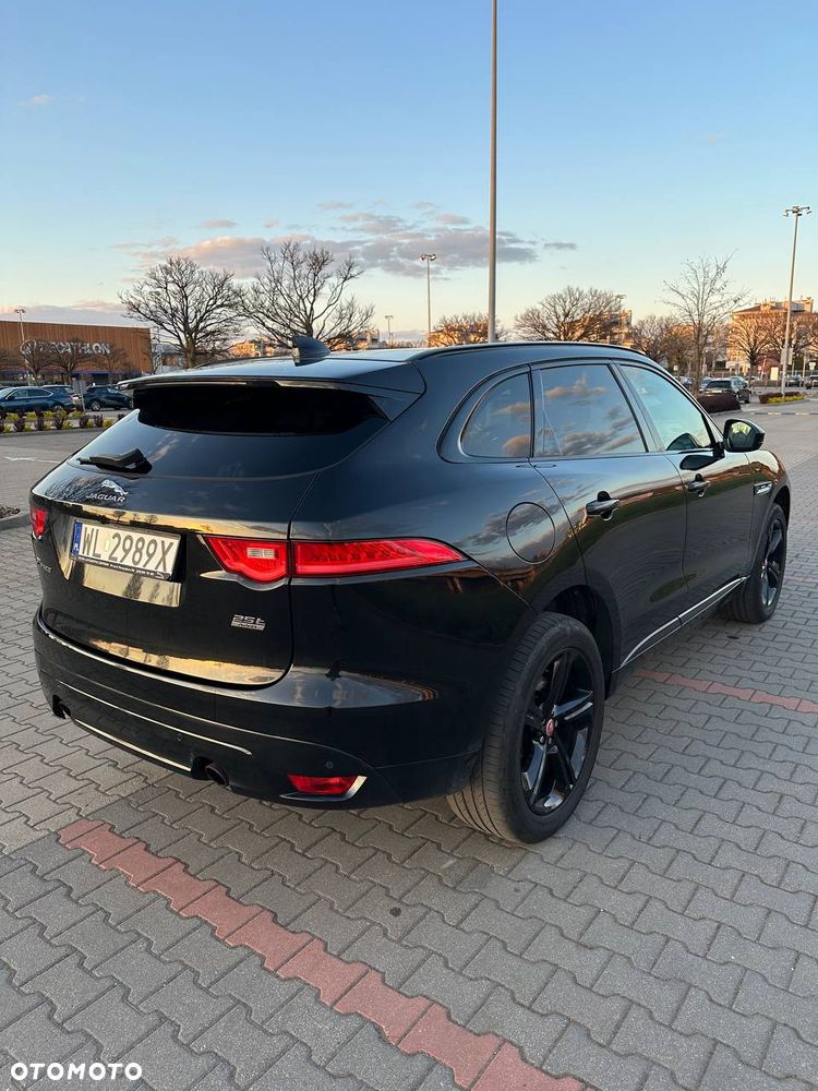 Jaguar F-Pace - 9
