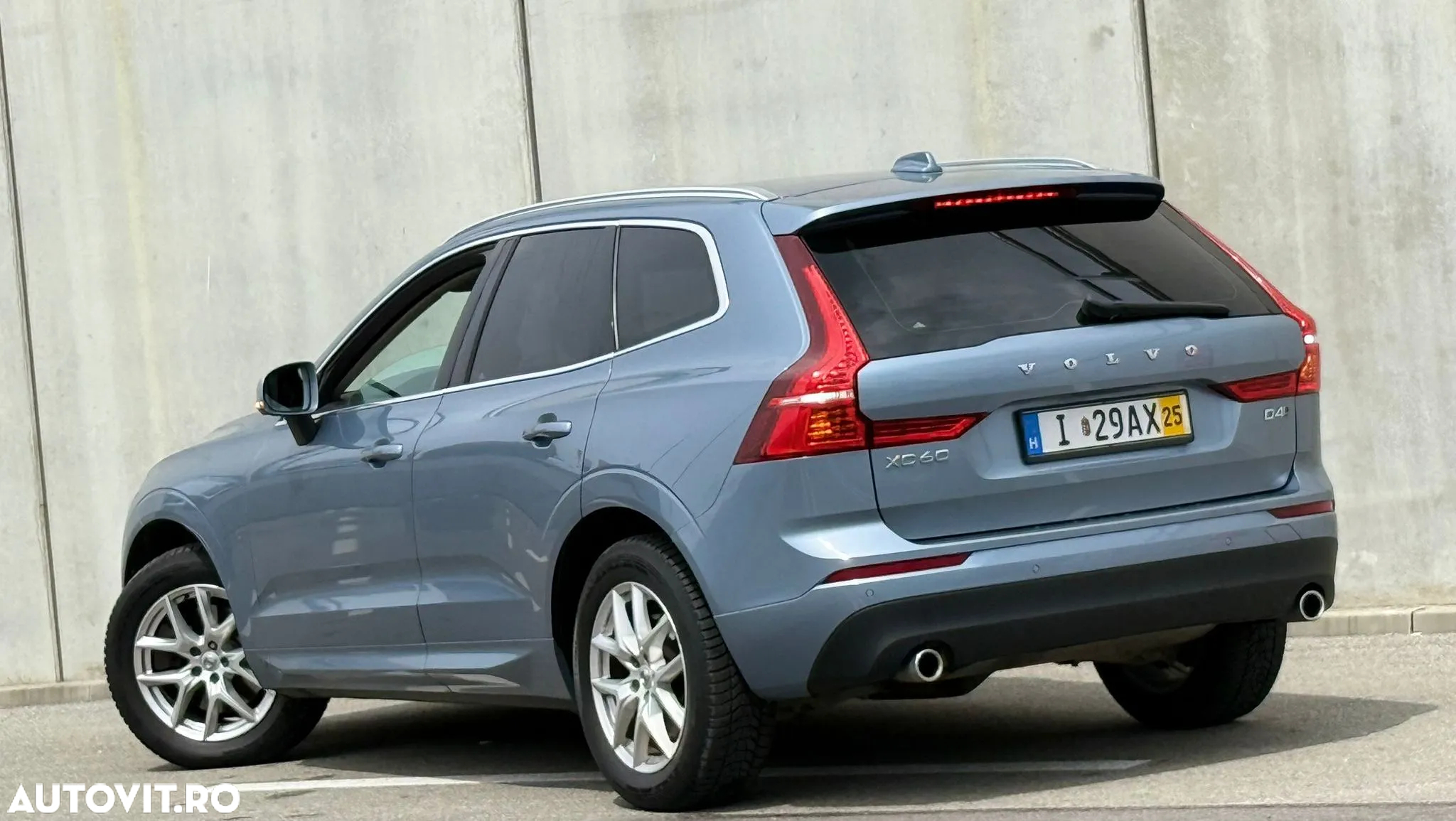 Volvo XC 60 D4 AWD Geartronic Momentum - 10