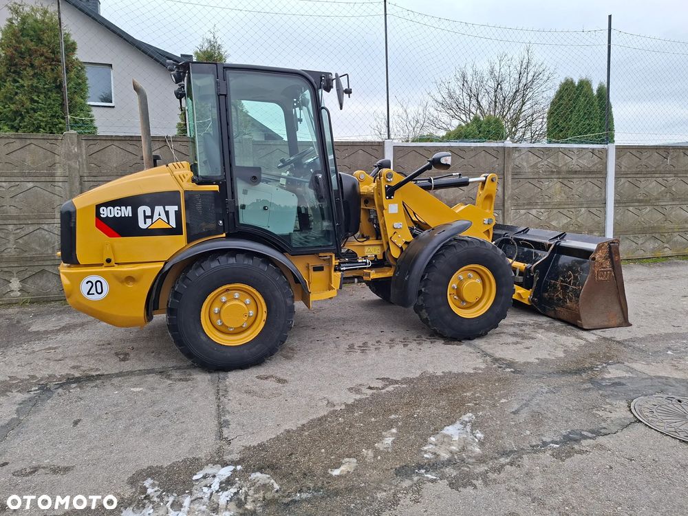 Caterpillar CAT 906 M - 10
