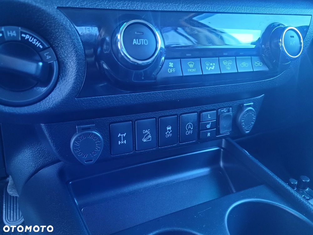 Toyota Hilux - 27