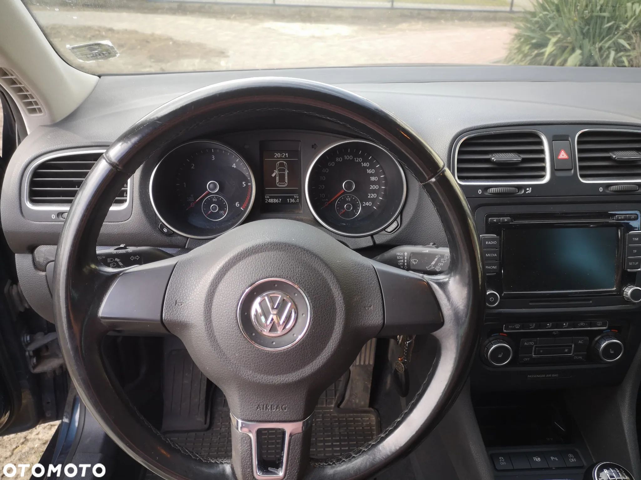 Volkswagen Golf VI 1.6 TDI Highline - 1