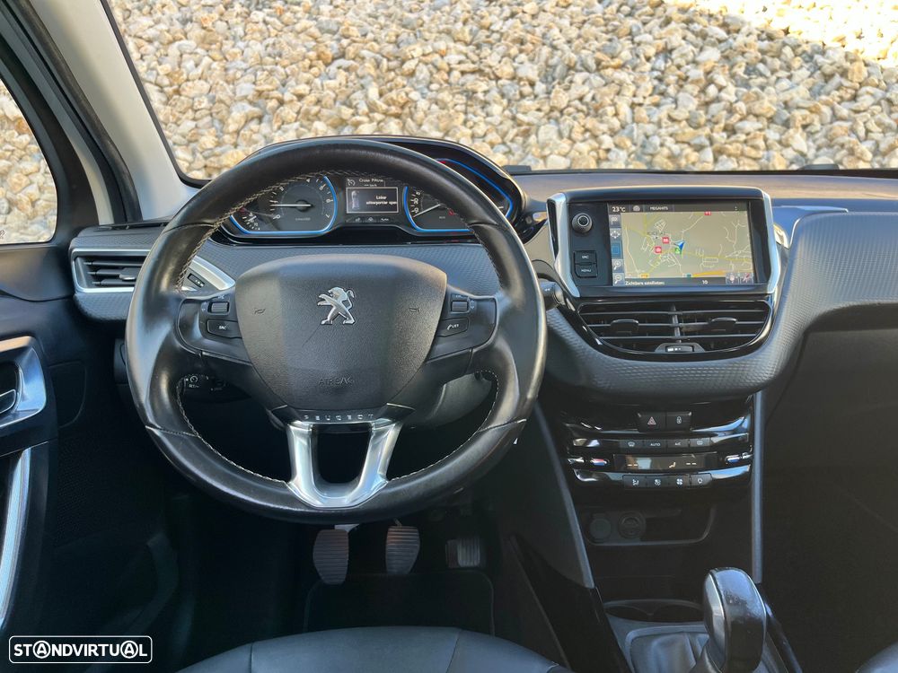 Peugeot 2008 1.2 PureTech Style - 17