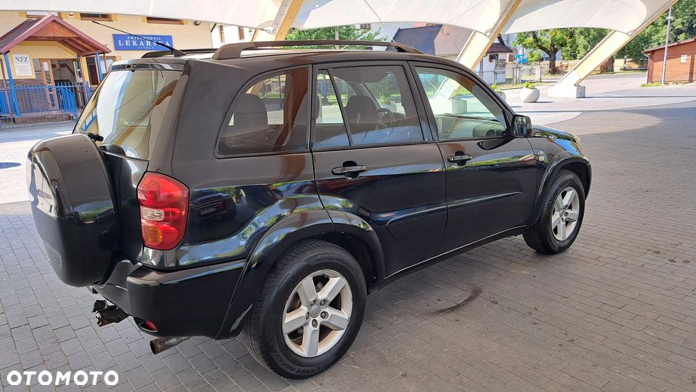 Toyota RAV4 2.0 D-4D 4x4 - 5