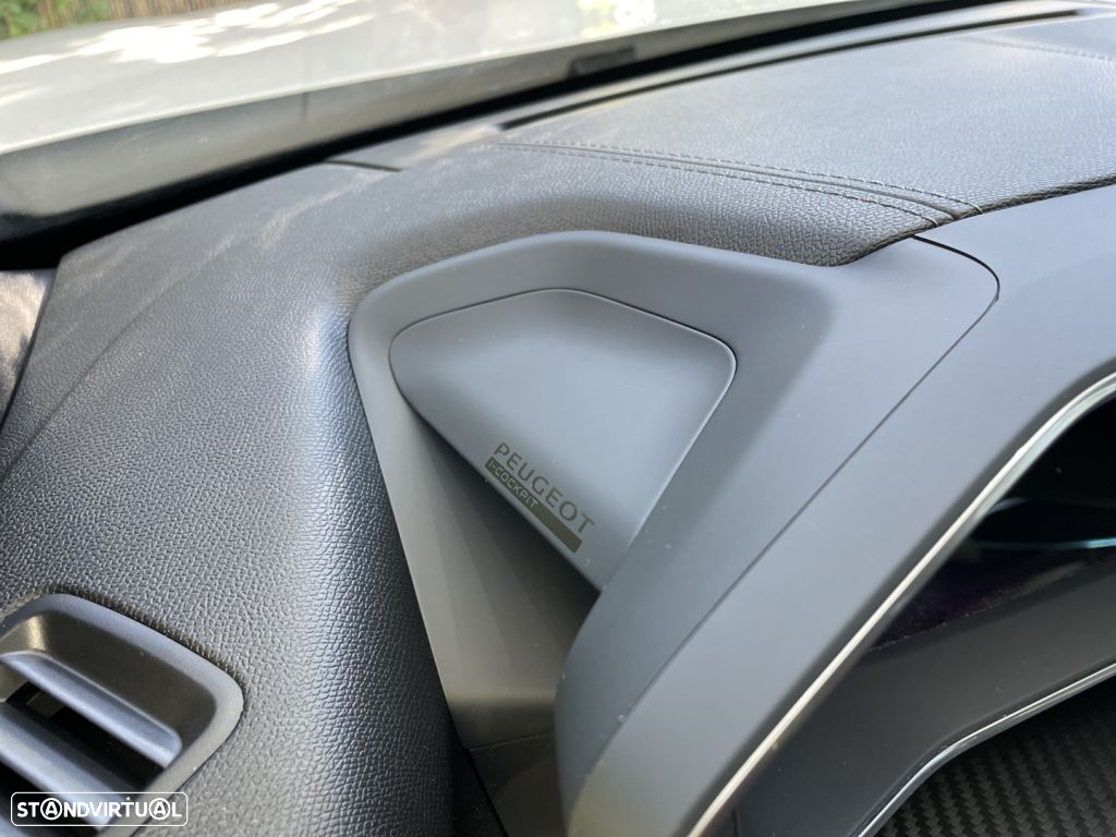 Peugeot e-2008 50 kWh GT - 42