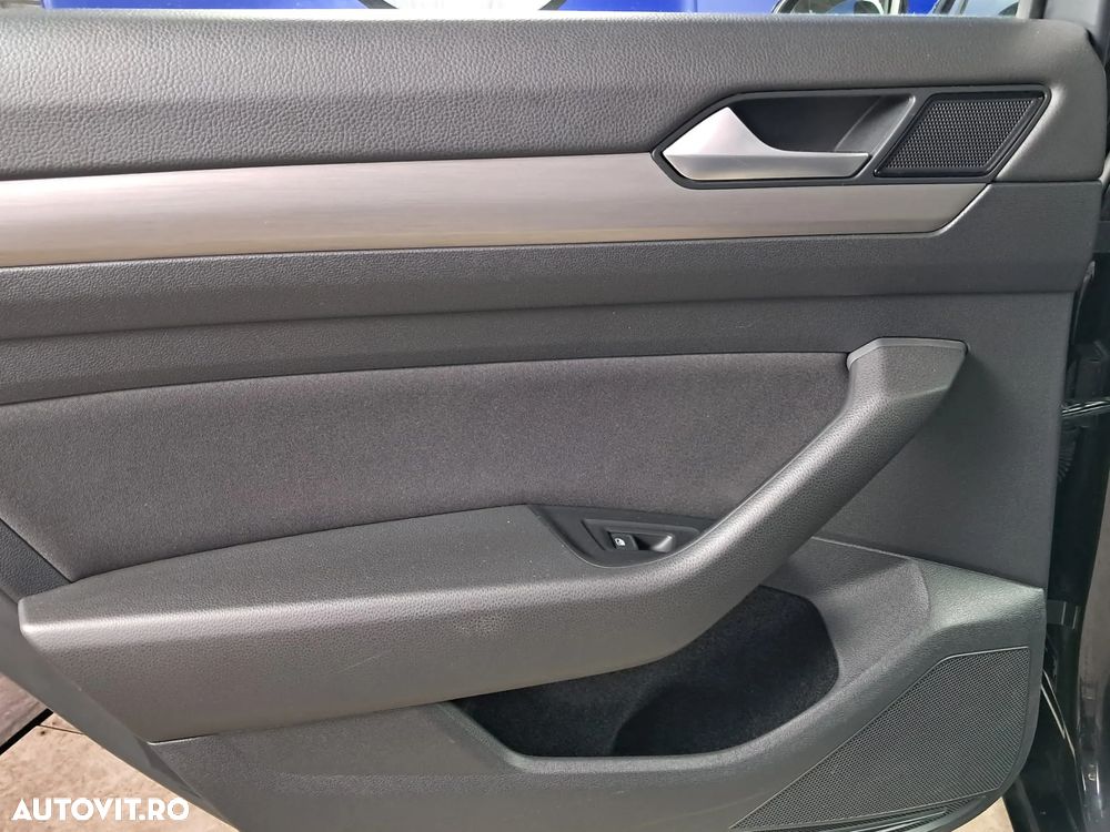 Volkswagen Passat - 24