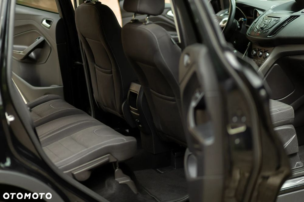 Ford Kuga - 34