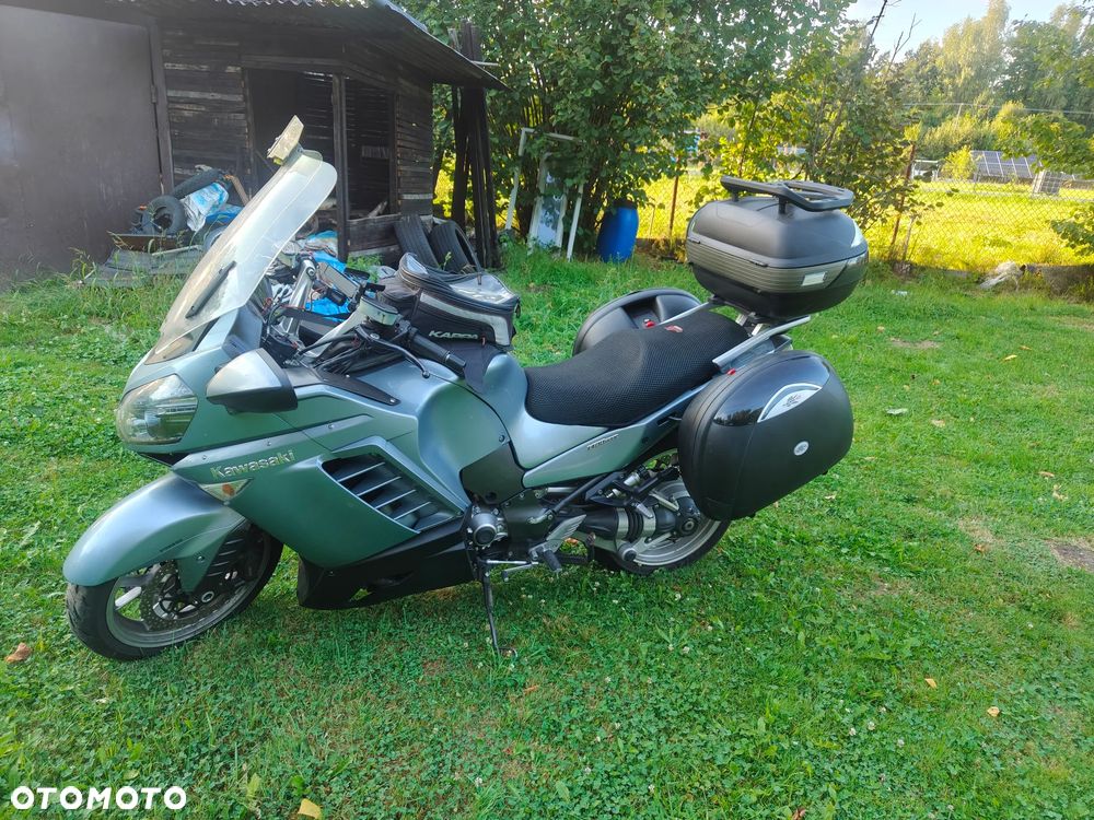 Kawasaki GTR - 2