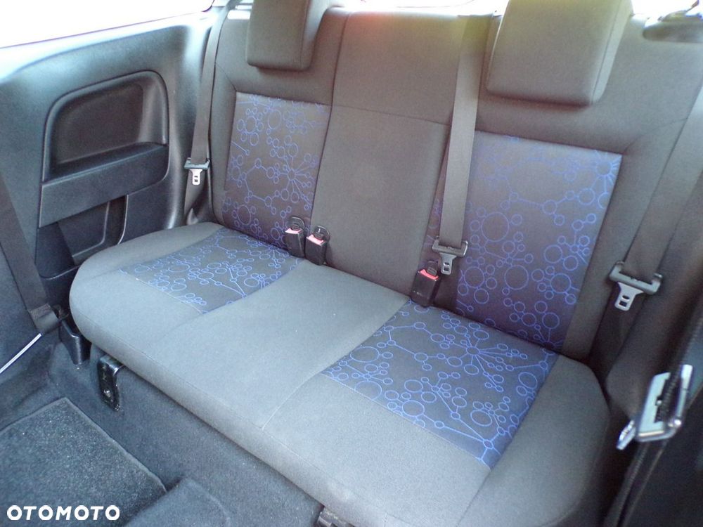 Ford Fiesta - 24