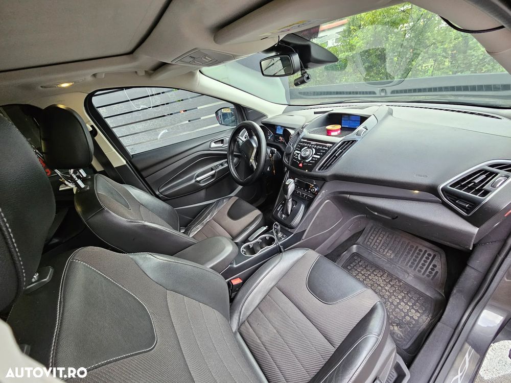 Ford Kuga 2.0 TDCi Powershift 4WD Titanium - 5