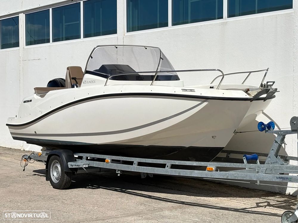 Quicksilver Activ 605 Sundeck - 1