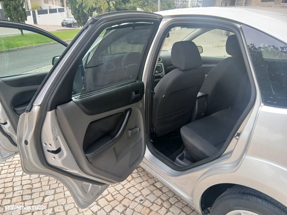 Ford Focus 1.6 TDCi Ghia - 7