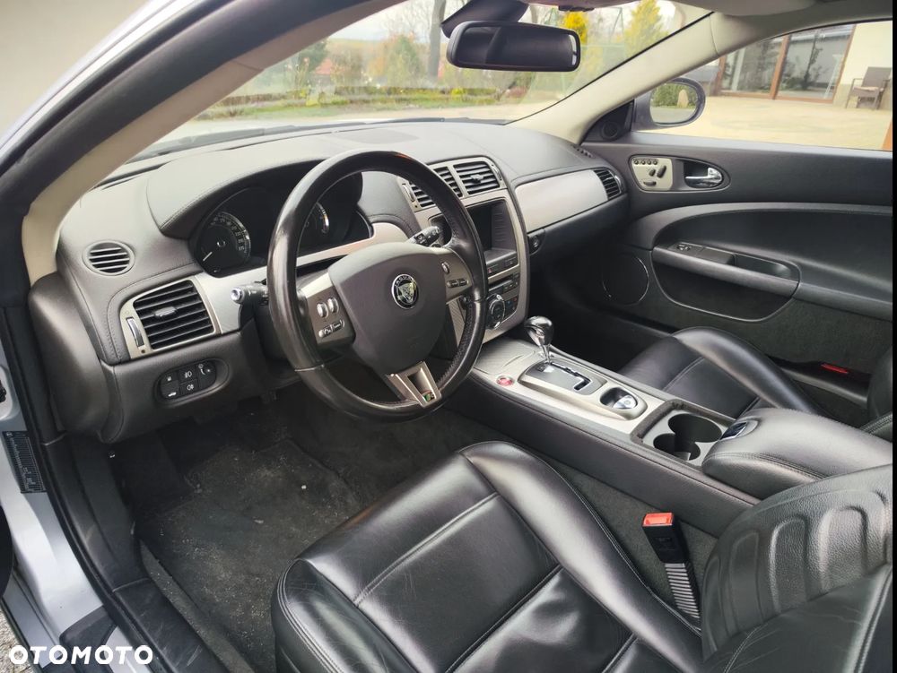 Jaguar XK XKR - 10