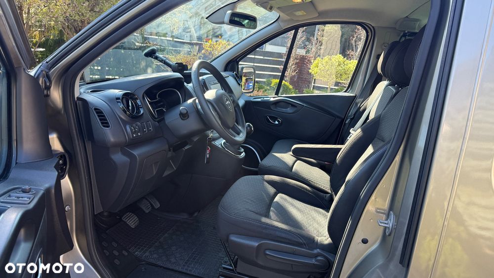 Opel Vivaro - 9