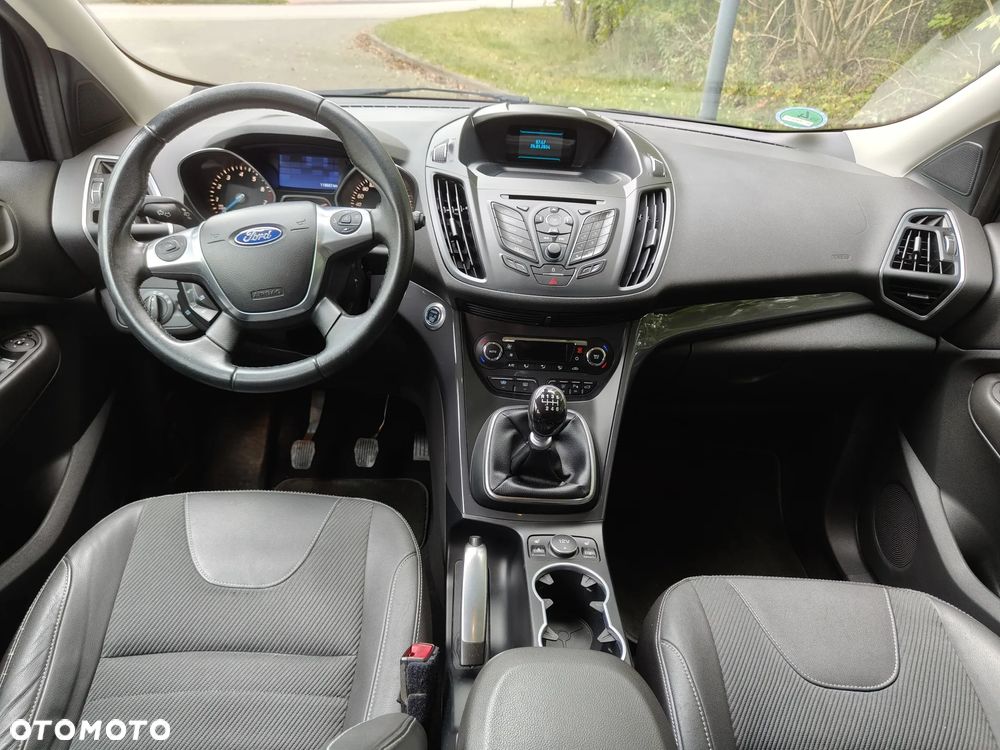 Ford Kuga 1.6 EcoBoost 2x4 Titanium - 19
