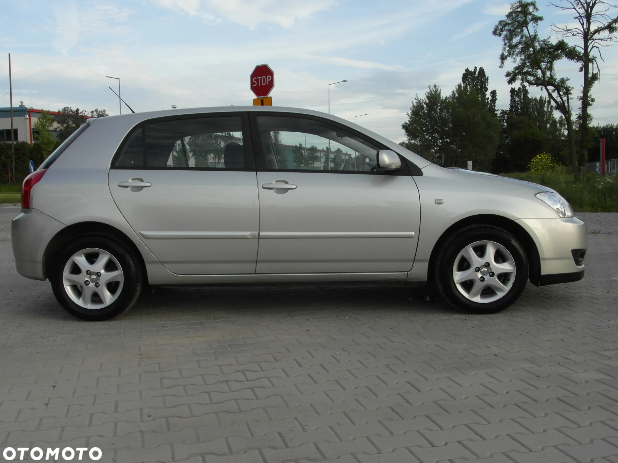 Toyota Corolla 1.6 VVT-i Automatik Edition - 11