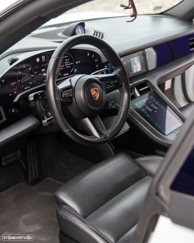 Porsche Taycan 4S Bateria Performance Plus - 32