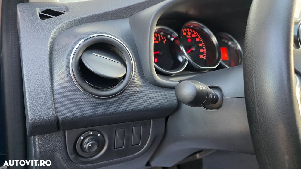 Dacia Sandero SCe 75 Comfort - 28