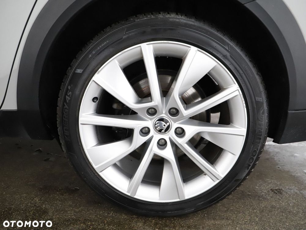 Skoda Superb 2.0 TDI SCR 4x4 Scout DSG - 29