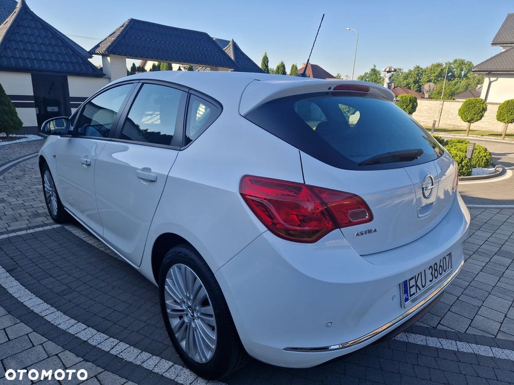 Opel Astra 1.6 Enjoy EU6 - 19