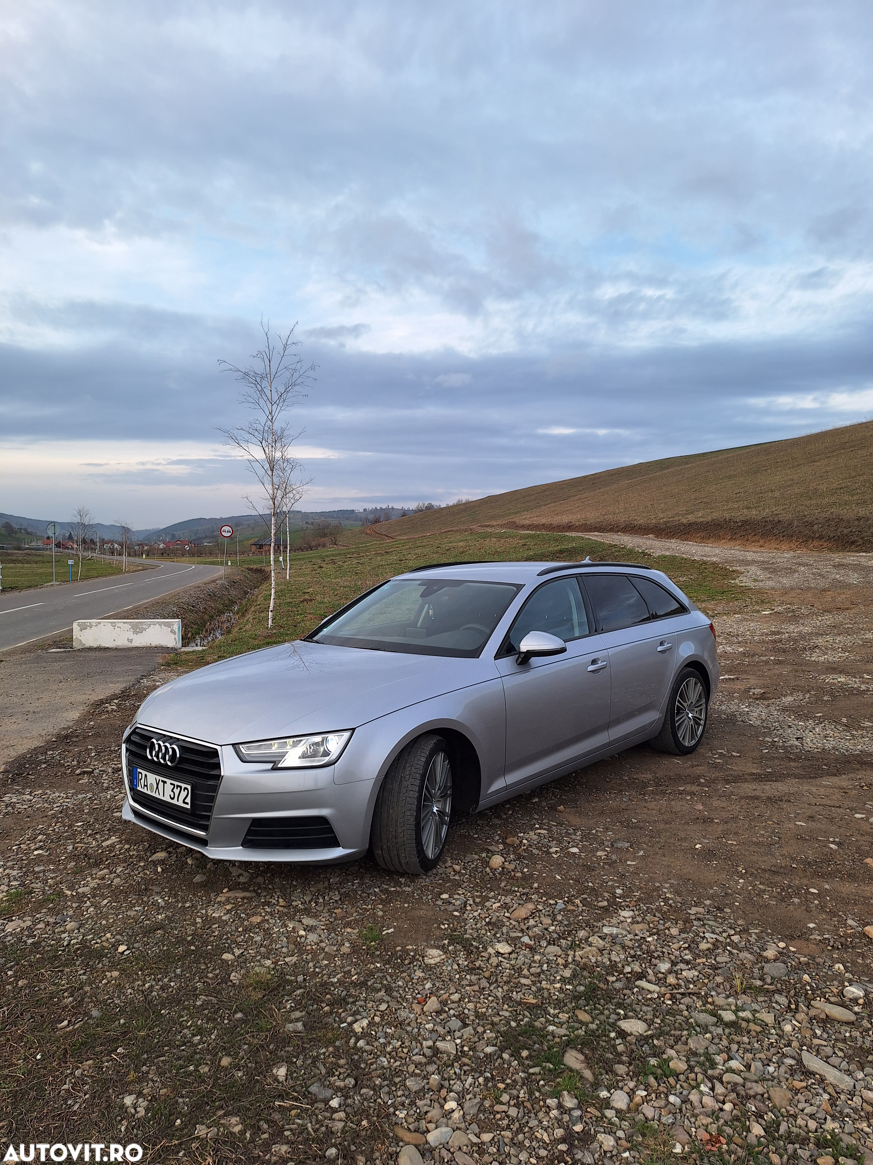 Audi A4 Avant 2.0 TDI ultra S tronic - 4