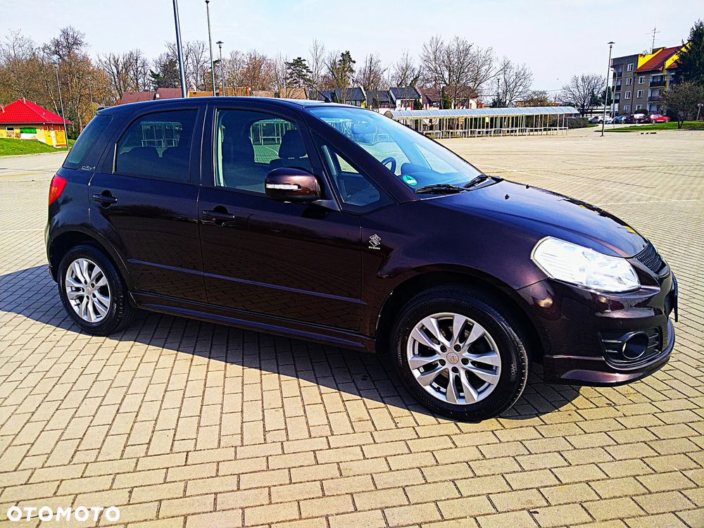 Suzuki SX4 1.6 Comfort Plus - 4