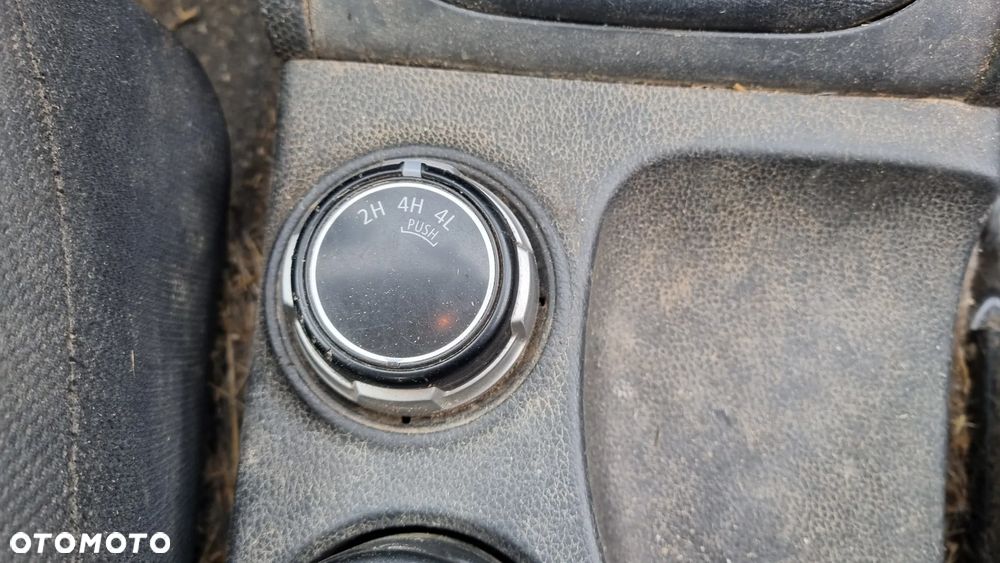 Mitsubishi L200 - 18