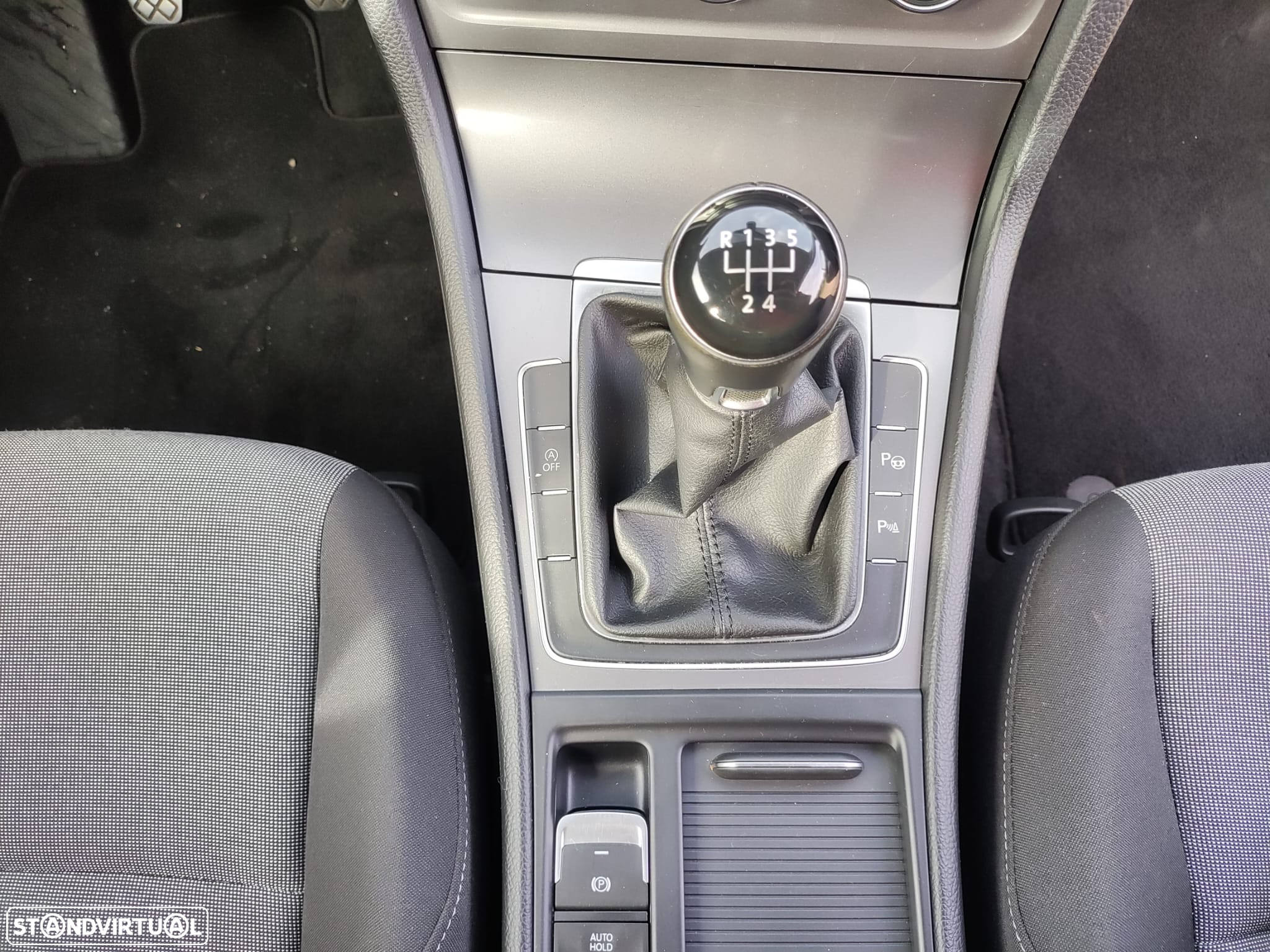 VW Golf Variant 1.6 TDi Trendline - 29