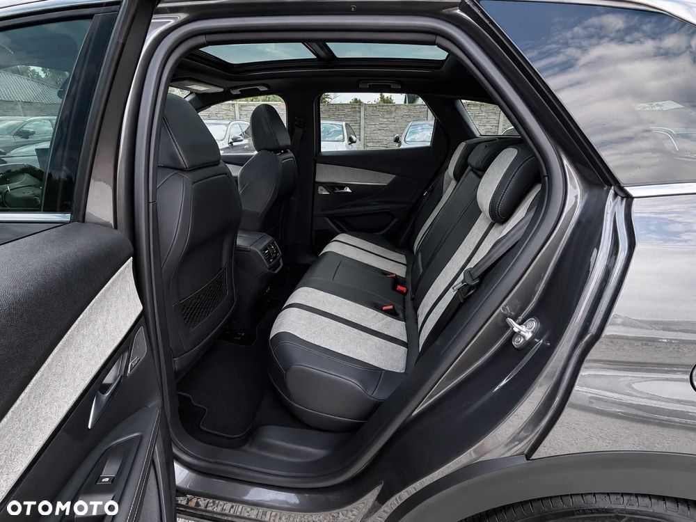 Peugeot 3008 1.6 PureTech HYbrid4 GT Line S&S EAT8 - 30