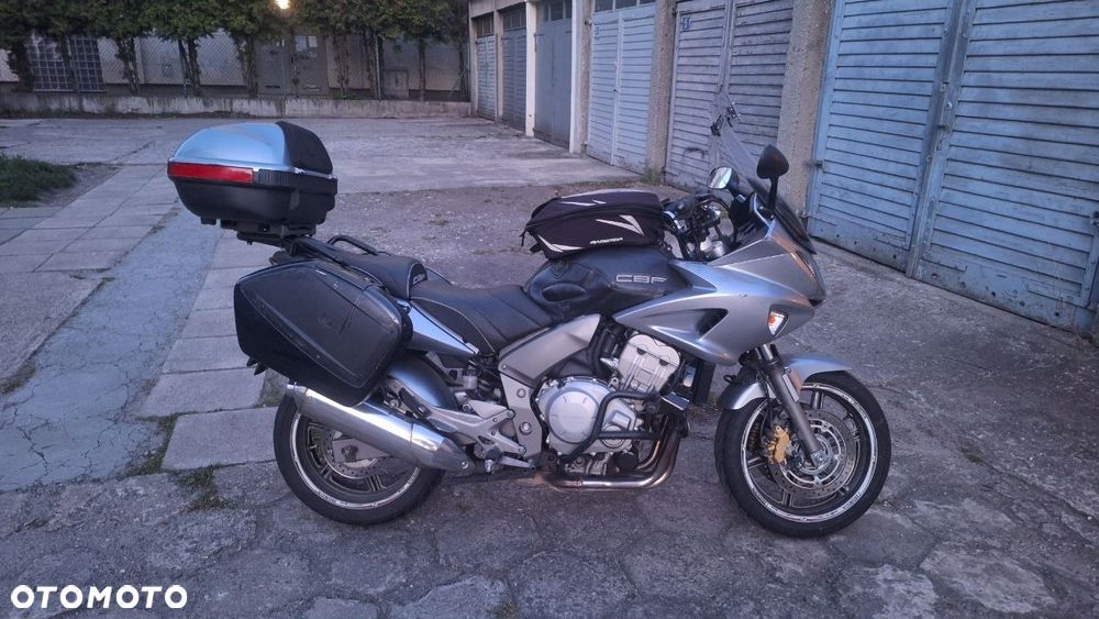 Honda CBF - 8