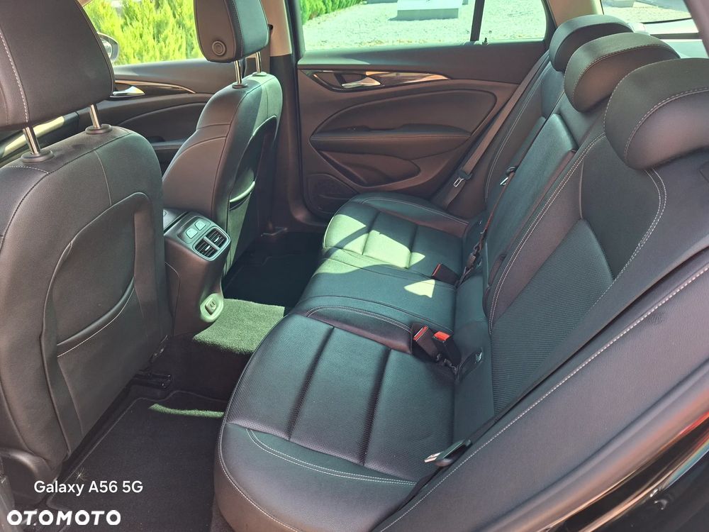 Opel Insignia - 22