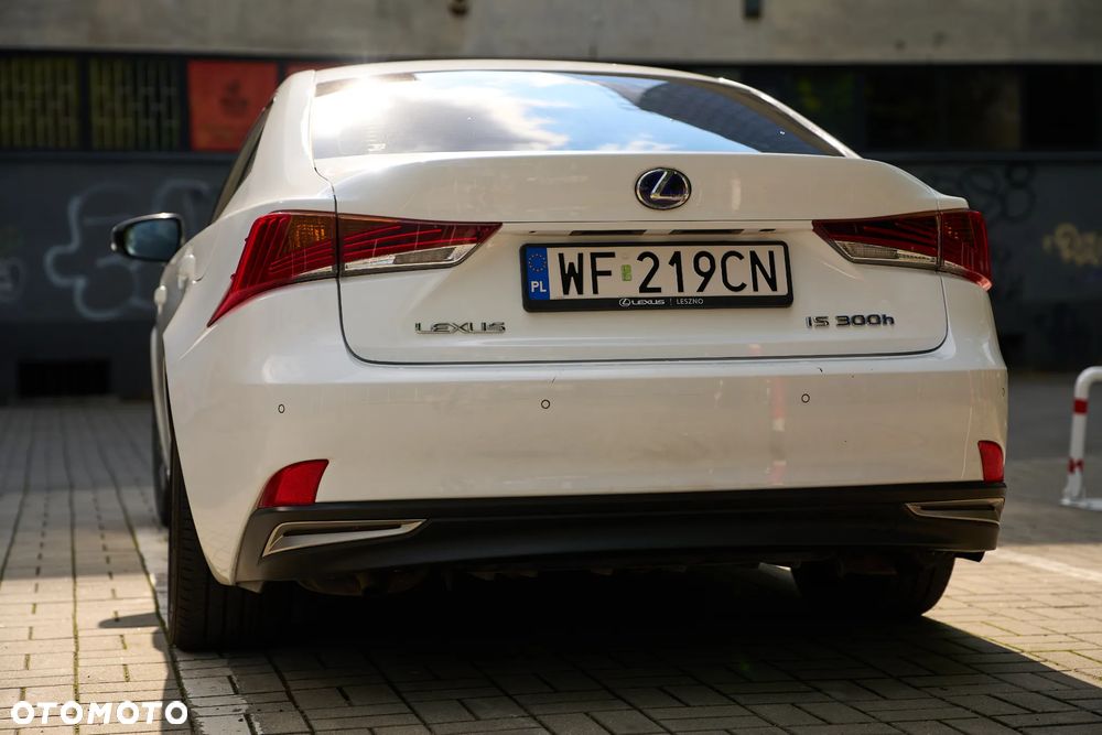 Lexus IS 300h F Sport - 13