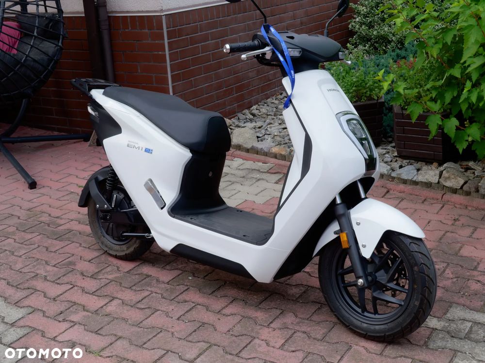 Honda EM1 - 1