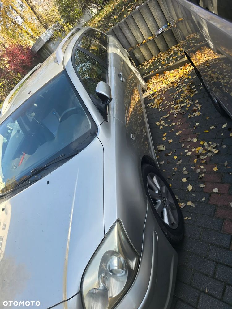 Toyota Avensis 2.0 VVT-i Sol - 3