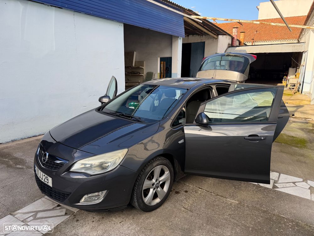 Opel Astra 1.3 CDTI Cosmo - 14