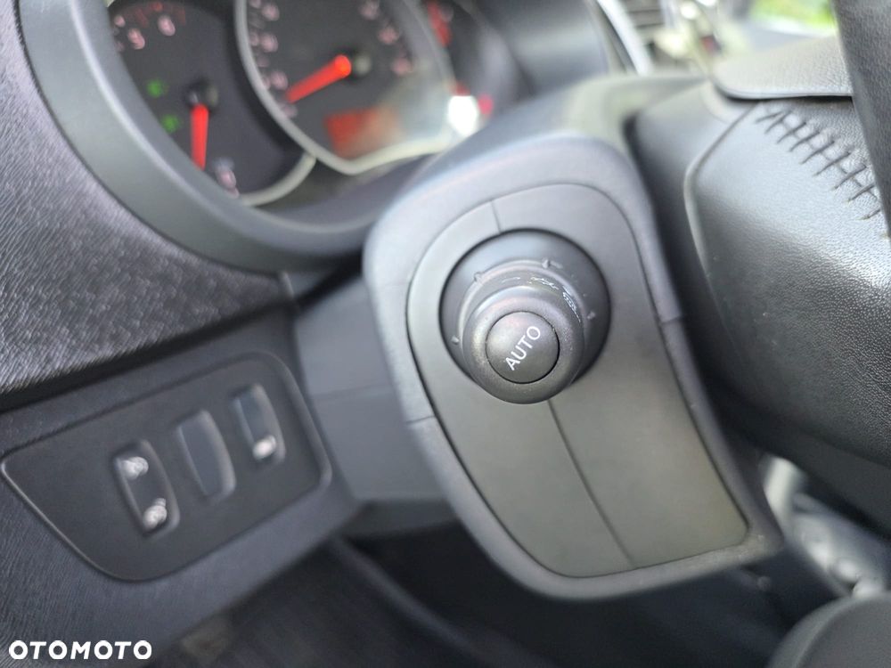 Renault Kangoo ENERGY dCi 110 FAP Start & Stop Luxe - 24