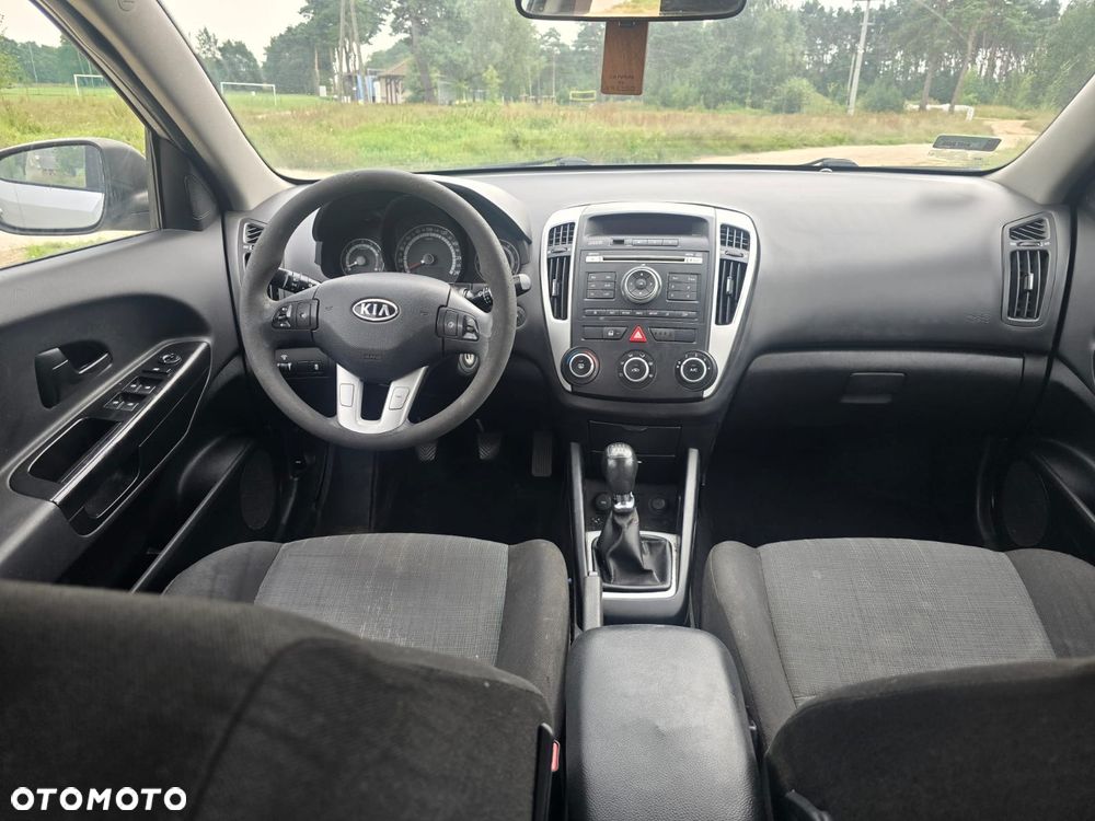 Kia Ceed 1.6 Comfort + - 12