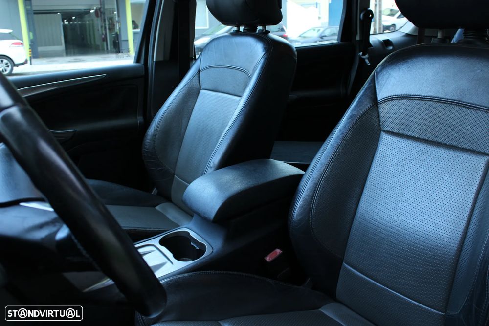 Ford S-Max 1.8 TDCi Titanium 7L - 23